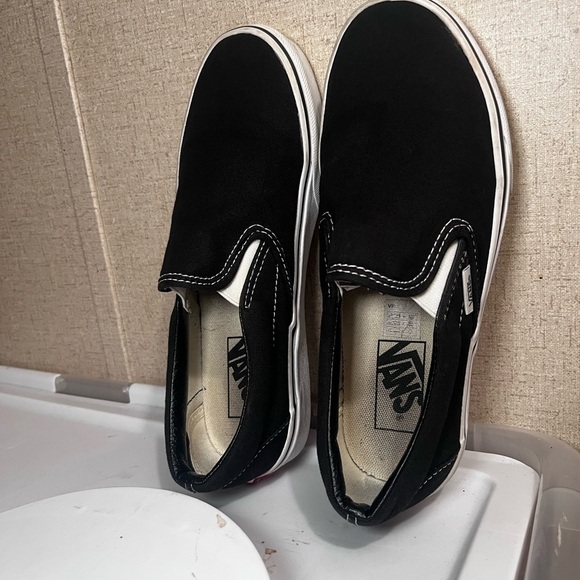 Vans Slip On Shoe - Picture 2 of 6